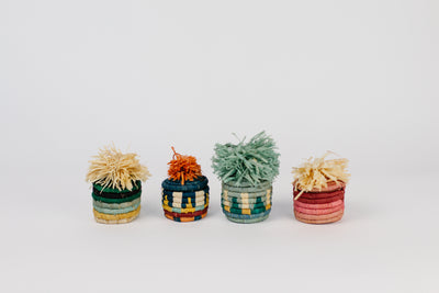 <strong>Set of 4 Mini African Wish Baskets</strong>