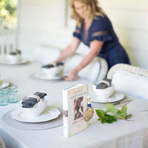 Table-setting-foundations-box-sun-cookery-hosting-gift-box