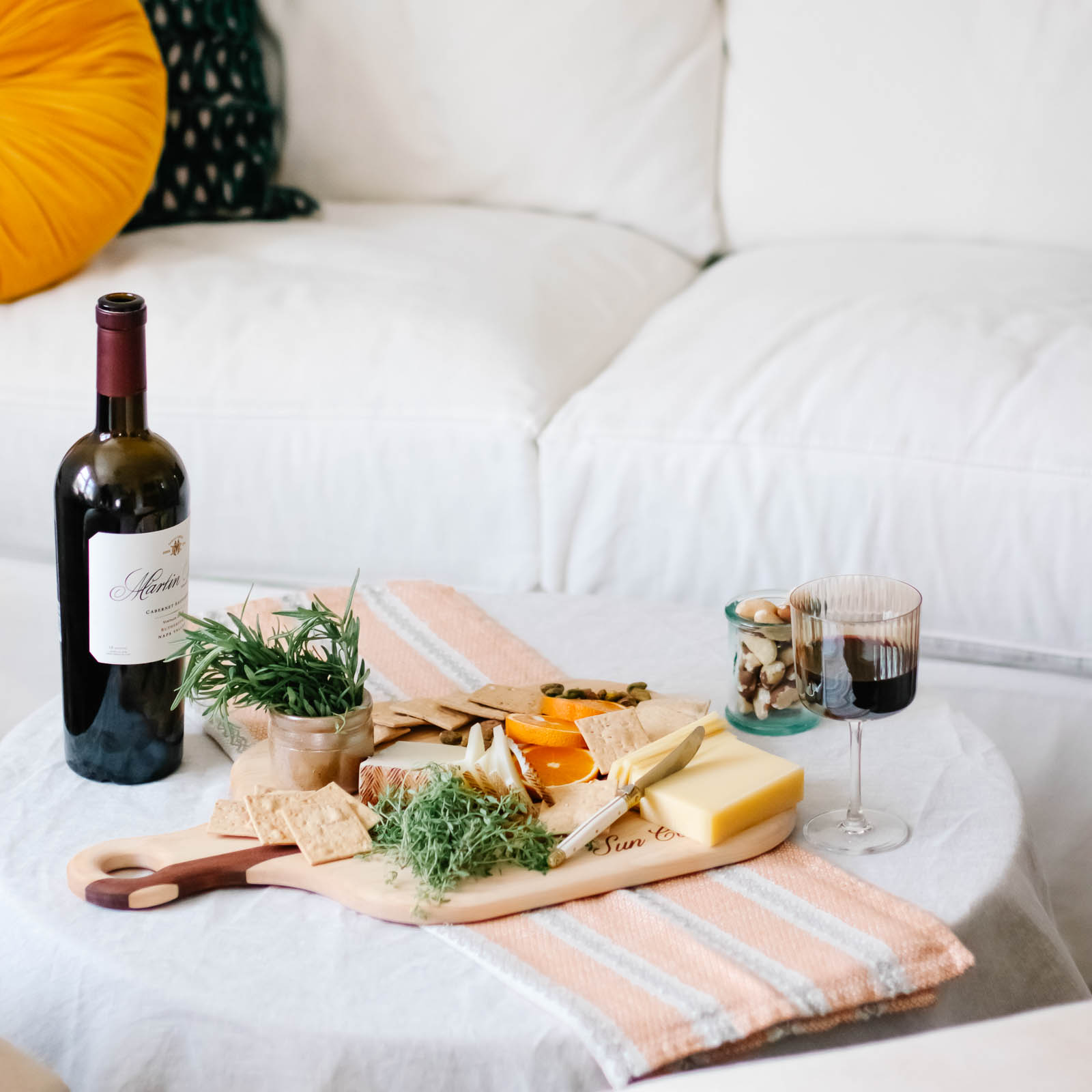 fall-appetizer-charcuterie-wine-cheese-inspiration